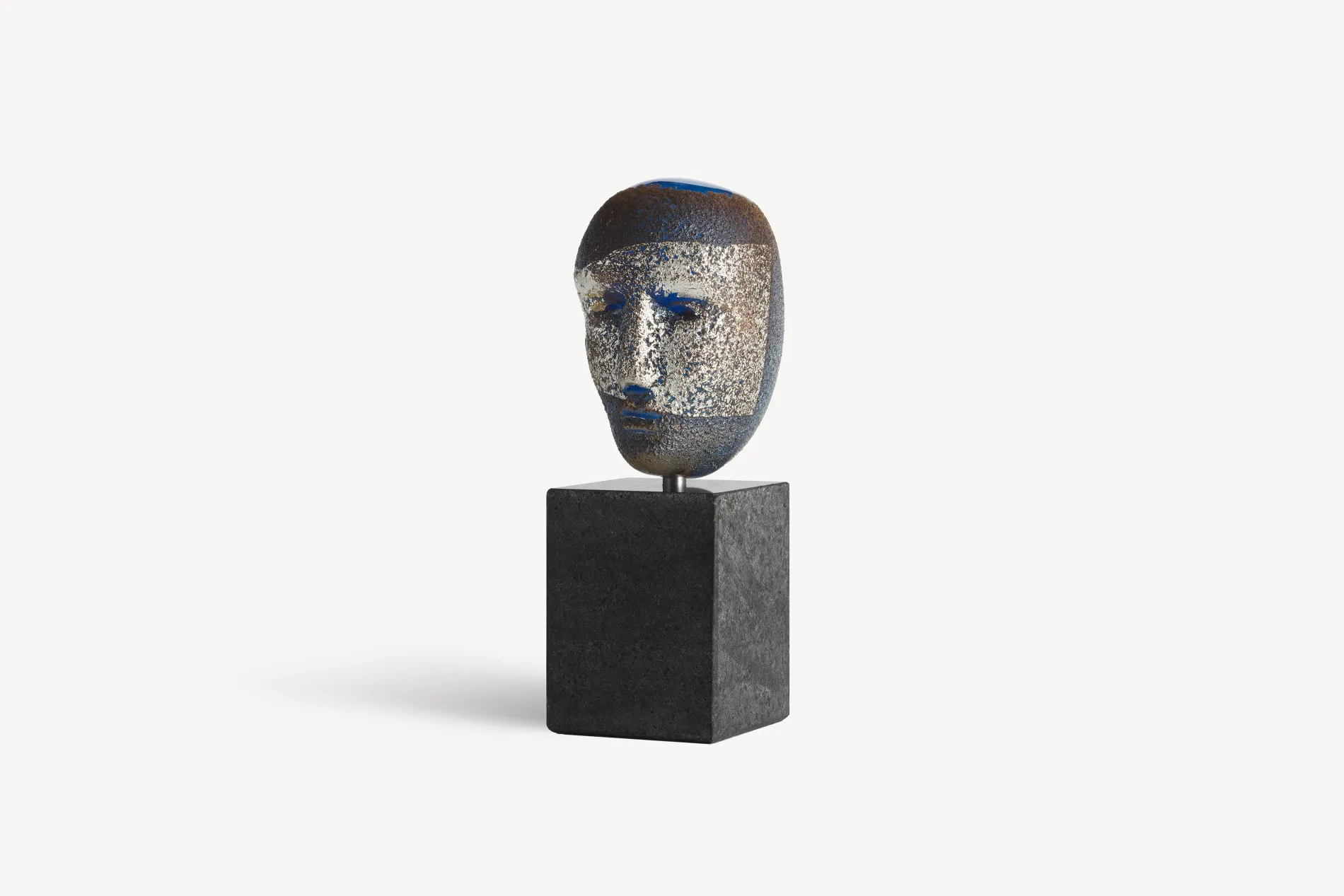Fashion Brains on stone Freja BV AC-18 Artist Collection
